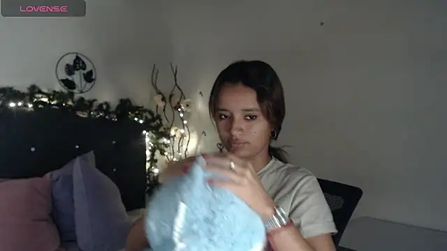 Snapshot of mia_sweetdc chatting on December 9, 6:57 pm mia sweetdc online show from December 9, 6:57 pm