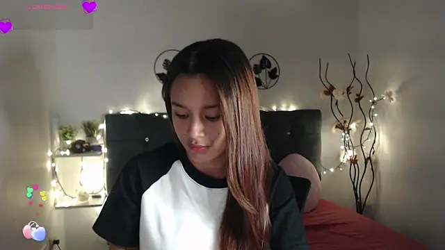 Snapshot of mia_sweetdc chatting on December 2, 8:17 pm mia sweetdc online show from December 2, 8:17 pm