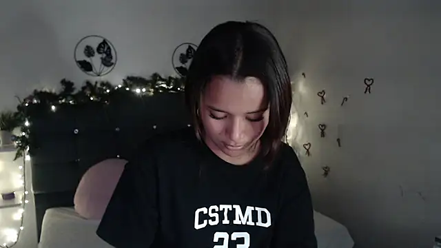 Snapshot of mia_sweetdc chatting on January 2, 6:34 pm mia sweetdc online show from January 2, 6:34 pm