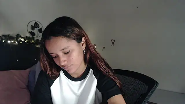 Snapshot of mia_sweetdc chatting on December 8, 9:19 pm mia sweetdc online show from December 8, 9:19 pm