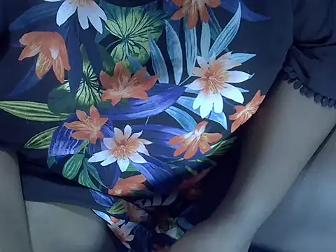 Snapshot of lovellybbw chatting on July 5, 4:19 am lovellybbw online show from July 5, 4:19 am