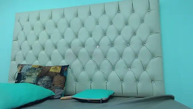 Briannacastello online show from February 5, 4:59 am