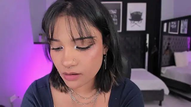 renee shelby  online show from March 24, 8:53 pm