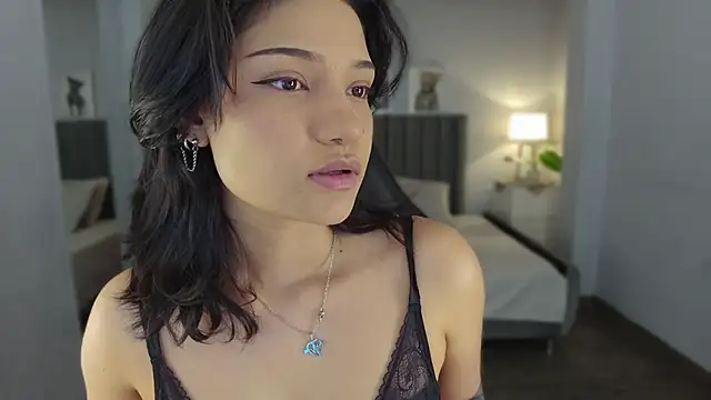 renee shelby  online show from September 13, 9:15 pm