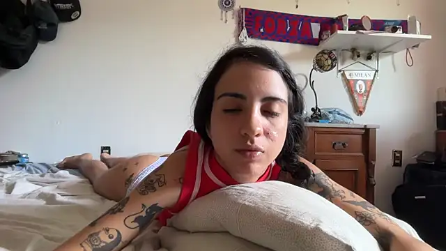 sw333tVicky online show from June 14, 2:51 pm