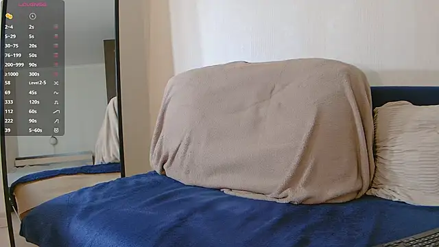 sweetbubble11 online show from March 12, 11:47 am