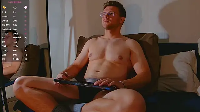 sweetbubble11 online show from September 26, 6:37 pm