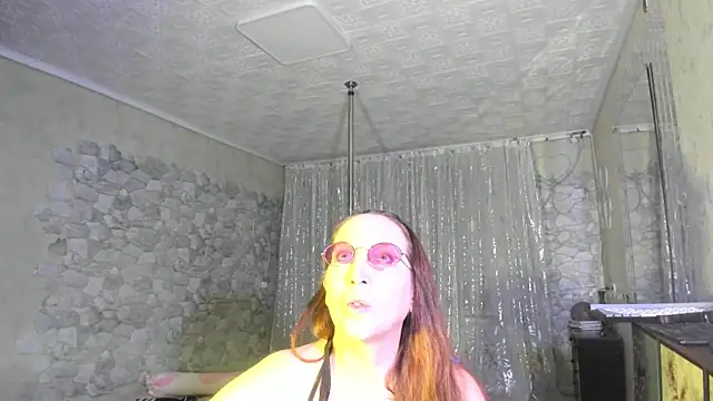 Snapshot of JessicaFamee chatting on July 16, 10:51 pm JessicaFamee online show from July 16, 10:51 pm