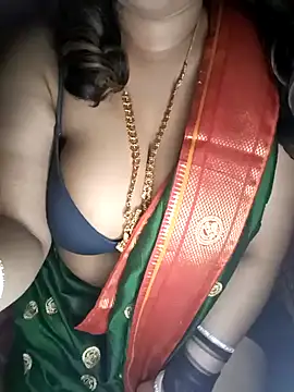 Snapshot of Leo_shreya_888 chatting on December 21, 4:03 pm Leo shreya 888 online show from December 21, 4:03 pm