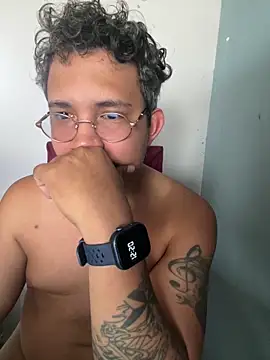 adelgado777 online show from May 26, 5:22 pm