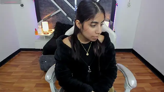 Snapshot of lunitaa18 chatting on February 26, 10:36 pm lunitaa18 online show from February 26, 10:36 pm