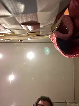 Snapshot of Mysteriousman83 chatting on January 18, 12:15 pm Mysteriousman83 online show from January 18, 12:15 pm