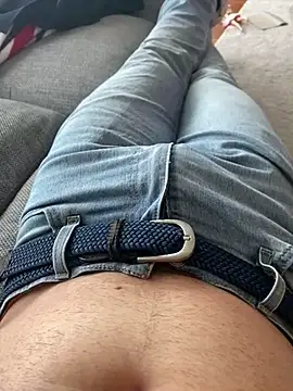 Snapshot of Mysteriousman83 chatting on February 12, 5:16 pm Mysteriousman83 online show from February 12, 5:16 pm