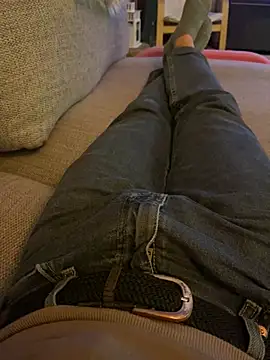 Snapshot of Mysteriousman83 chatting on January 17, 11:51 pm Mysteriousman83 online show from January 17, 11:51 pm