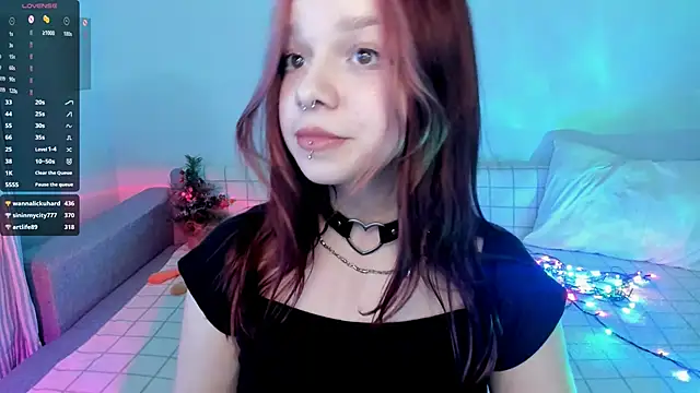 Snapshot of crystal_lilith chatting on December 30, 8:32 am crystal lilith online show from December 30, 8:32 am