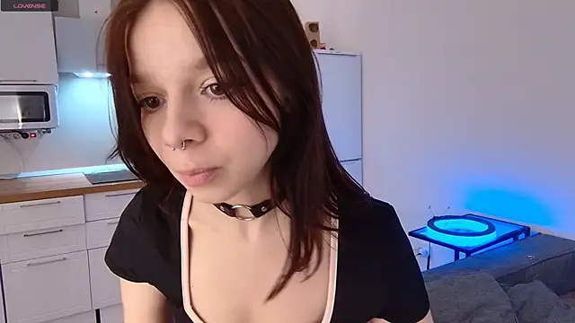 crystal lilith online show from November 9, 5:17 pm