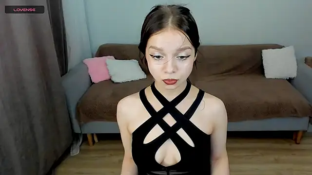 crystal lilith online show from May 17, 1:33 pm