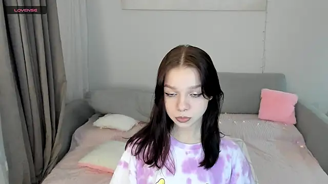 crystal lilith online show from January 18, 5:05 pm