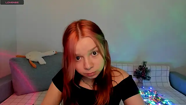 Snapshot of crystal_lilith chatting on December 26, 5:15 am crystal lilith online show from December 26, 5:15 am