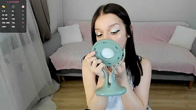 crystal lilith online show from April 12, 1:09 am