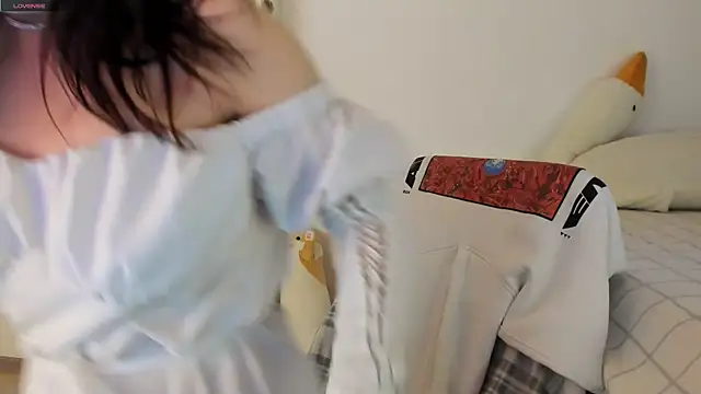 Snapshot of crystal_lilith chatting on March 14, 5:27 am crystal lilith online show from March 14, 5:27 am