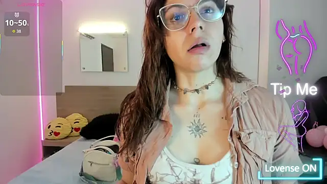 april dumont online show from September 15, 1:33 pm