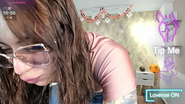 april dumont online show from October 13, 1:56 pm