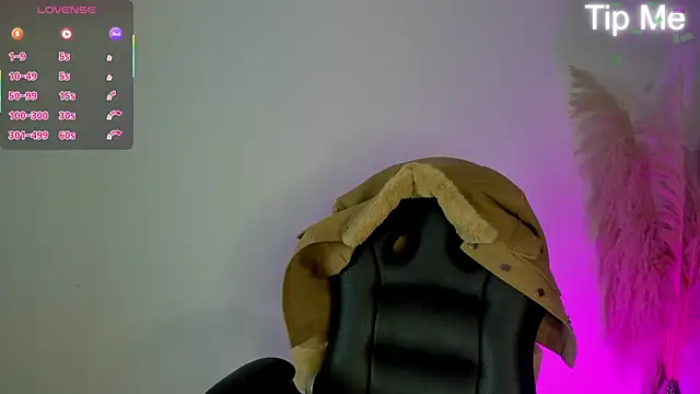 Snapshot of april_dumont chatting on March 2, 12:34 pm april dumont online show from March 2, 12:34 pm