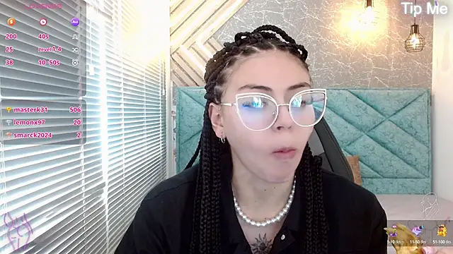 april dumont online show from February 24, 3:31 pm