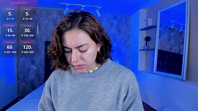 Snapshot of april_dumont chatting on December 17, 2:22 pm april dumont online show from December 17, 2:22 pm