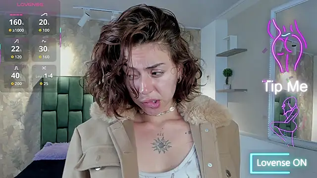 Snapshot of april_dumont chatting on January 6, 11:25 am april dumont online show from January 6, 11:25 am