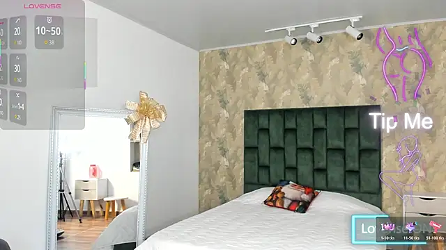 Snapshot of april_dumont chatting on November 26, 12:38 pm april dumont online show from November 26, 12:38 pm