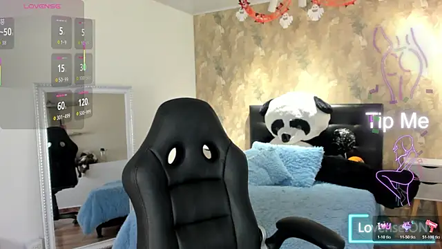 Snapshot of april_dumont chatting on October 21, 3:00 pm april dumont online show from October 21, 3:00 pm