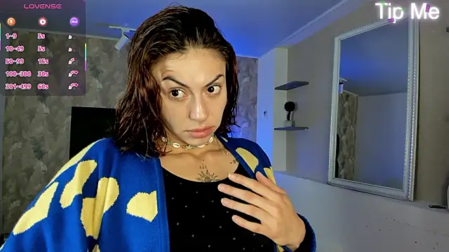 Snapshot of april_dumont chatting on February 3, 1:16 pm april dumont online show from February 3, 1:16 pm