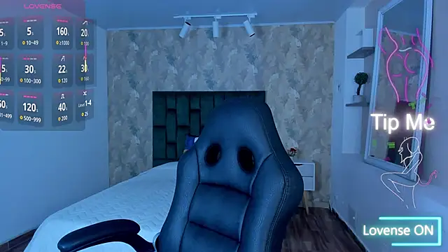 Snapshot of april_dumont chatting on December 18, 2:54 pm april dumont online show from December 18, 2:54 pm