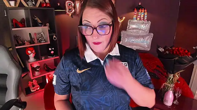 Veronica Jacobss online show from June 19, 7:20 pm