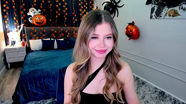 Snapshot of FollowLovee chatting on October 9, 7:58 pm FollowLovee online show from October 9, 7:58 pm