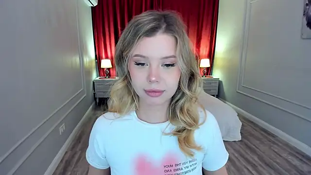 FollowLovee online show from June 2, 6:41 pm