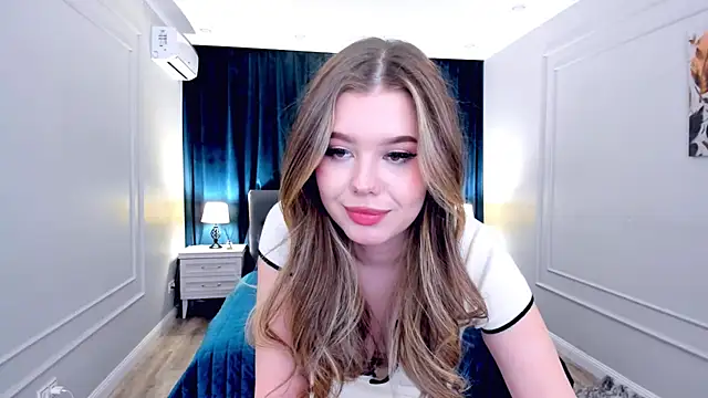 Snapshot of FollowLovee chatting on February 25, 11:37 pm FollowLovee online show from February 25, 11:37 pm
