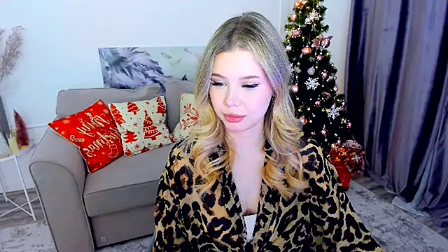 FollowLovee online show from December 14, 7:30 pm