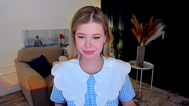 FollowLovee online show from May 14, 3:58 am