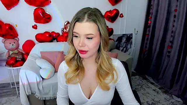 FollowLovee online show from February 12, 8:19 pm