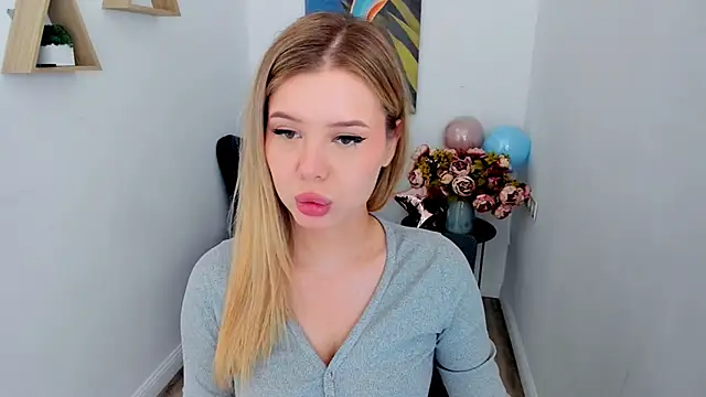 FollowLovee online show from May 28, 4:20 am