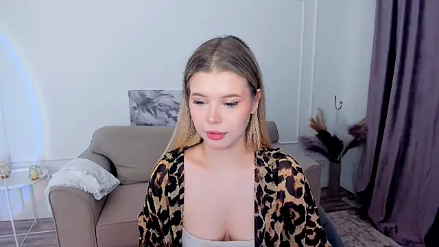 FollowLovee online show from January 12, 7:42 pm