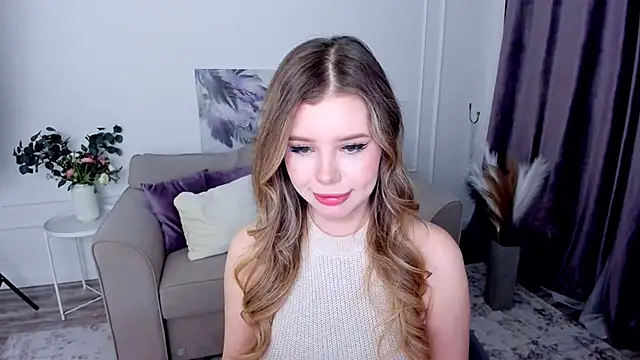 Snapshot of FollowLovee chatting on October 4, 7:37 pm FollowLovee online show from October 4, 7:37 pm