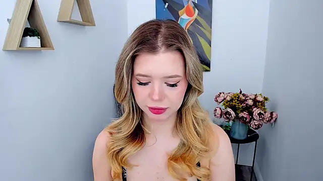 FollowLovee online show from February 23, 7:36 pm