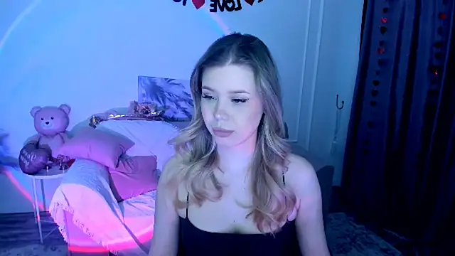 FollowLovee online show from February 28, 3:39 am