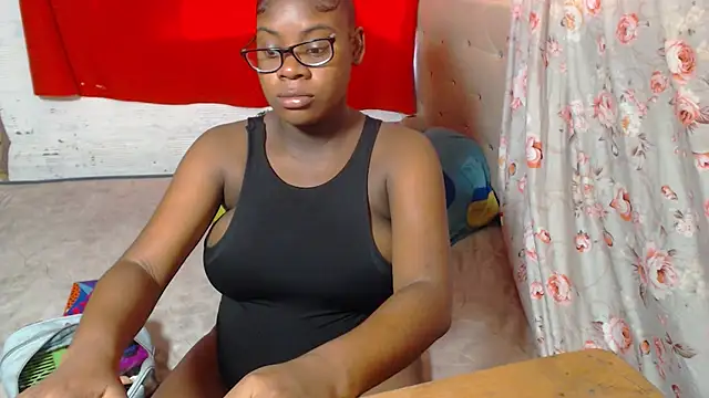 Snapshot of EvaxEmma chatting on June 26, 3:18 pm EvaxEmma online show from June 26, 3:18 pm