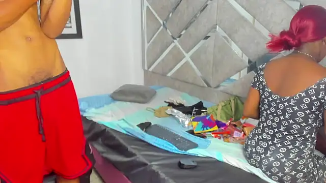 EvaxEmma online show from November 29, 1:44 pm