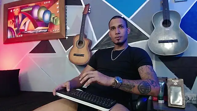 MagnusFrost online show from February 19, 1:35 am